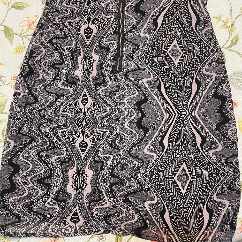 Guess Ruffle Mini Dress - Picture 14 of 15